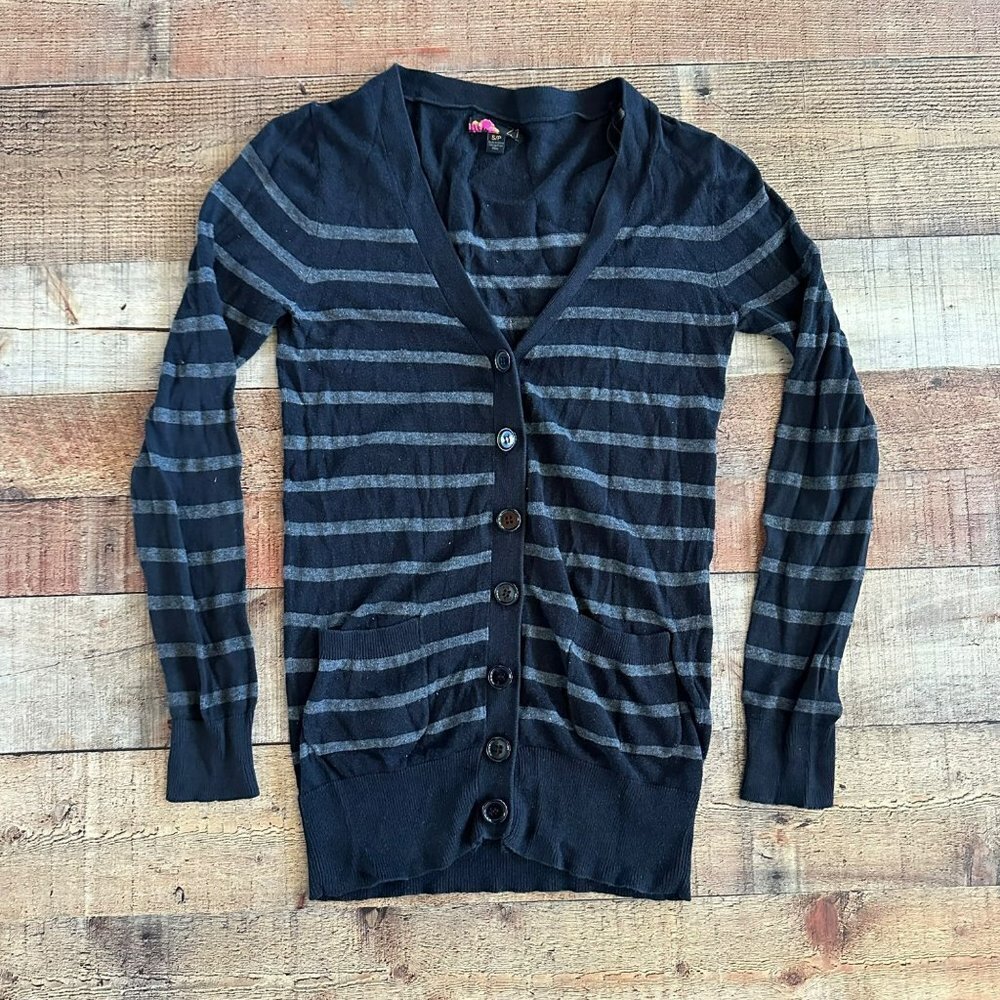 Rue 21 Women's Button Up V-Neck Gray Striped Sweater -S